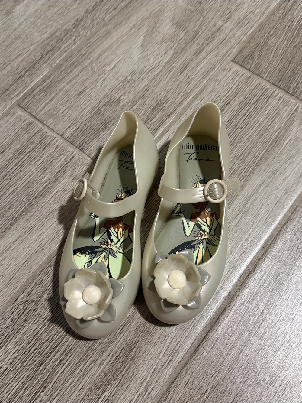 Mini Melissa Tiana Cream Mary Jane Jelly Shoes with Flower Accent size 11